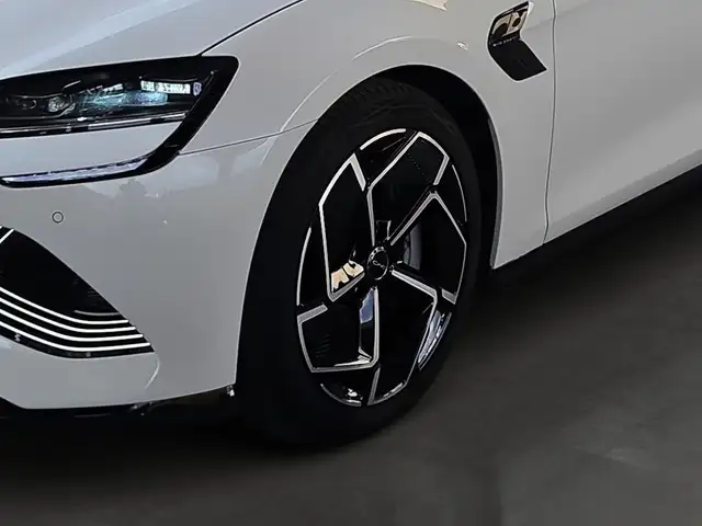 Byd Seal view 11