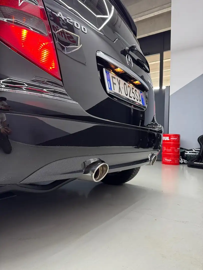 Mercedes-Benz 180 CLASSE A Noir - 1