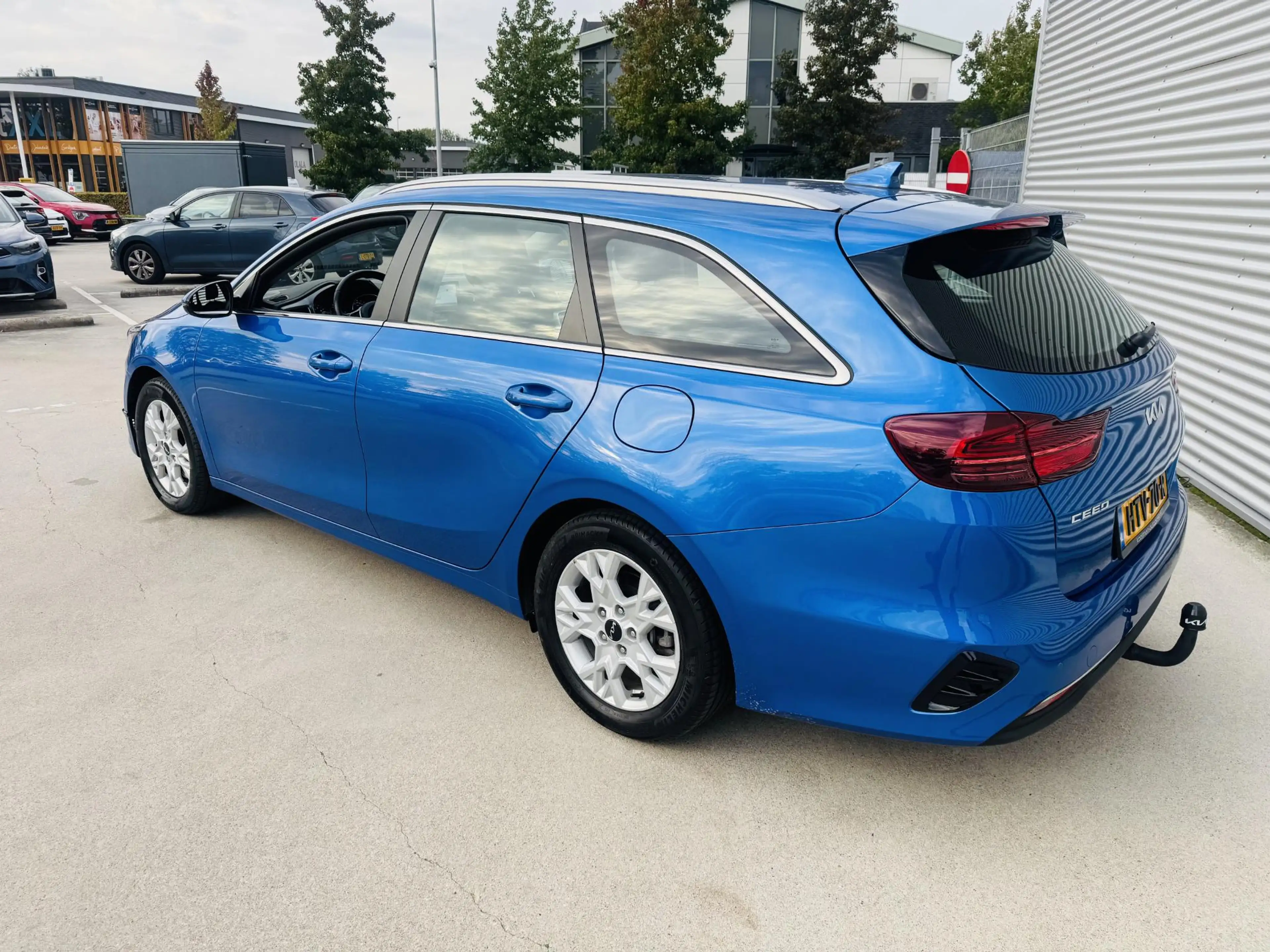 Kia Ceed SW / cee'd SW Sportswagon 1.5 T-GDi DynamicLine Eerste Eigenaar — photo 4