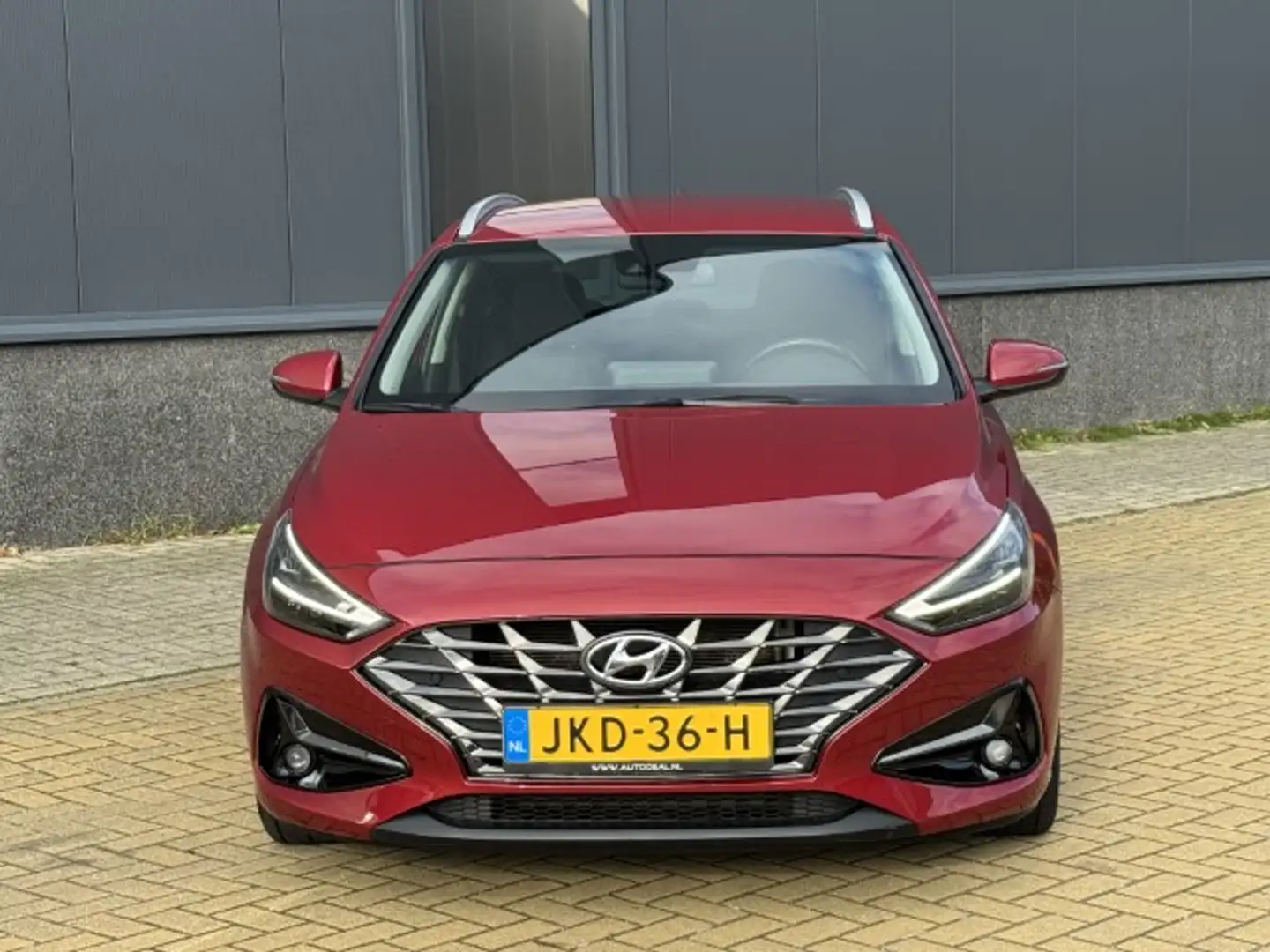 Hyundai i30 1.5 T-GDi MHEV Premium Rood - 2