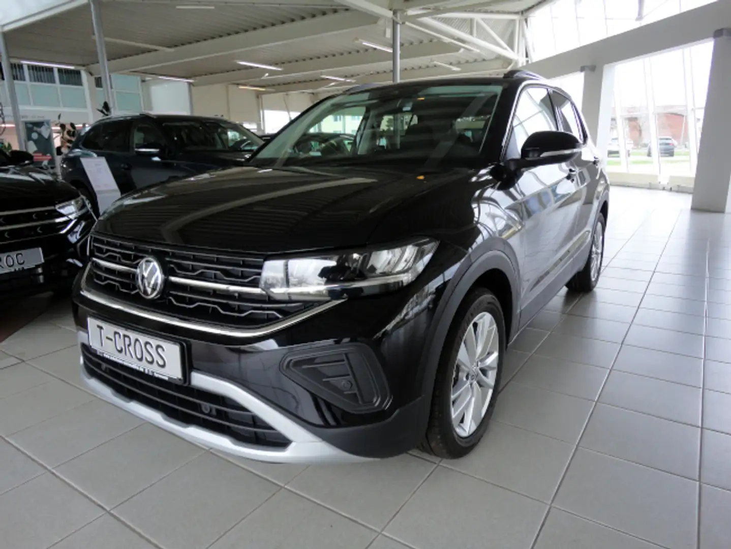 Volkswagen T-Cross Life TSI 6-Gang Navi-APP Black - 1