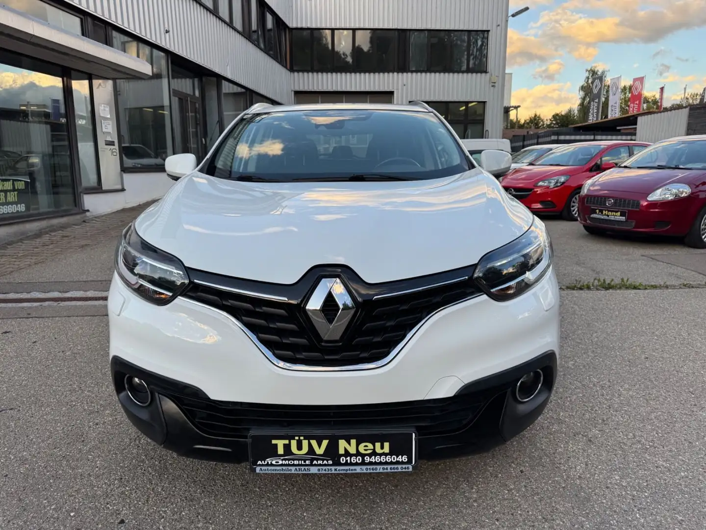 Renault Kadjar 1,5 dCi XMOD 1hand TÜVNeu Anhängerkupplun Weiß - 2