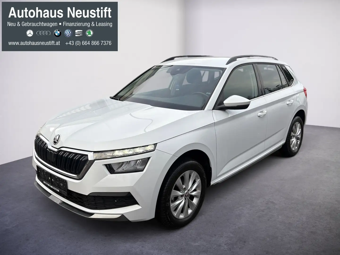 Skoda Kamiq Style 1.5 TSI ACT Erstbesitz Mega- Ausstattung Weiß - 1