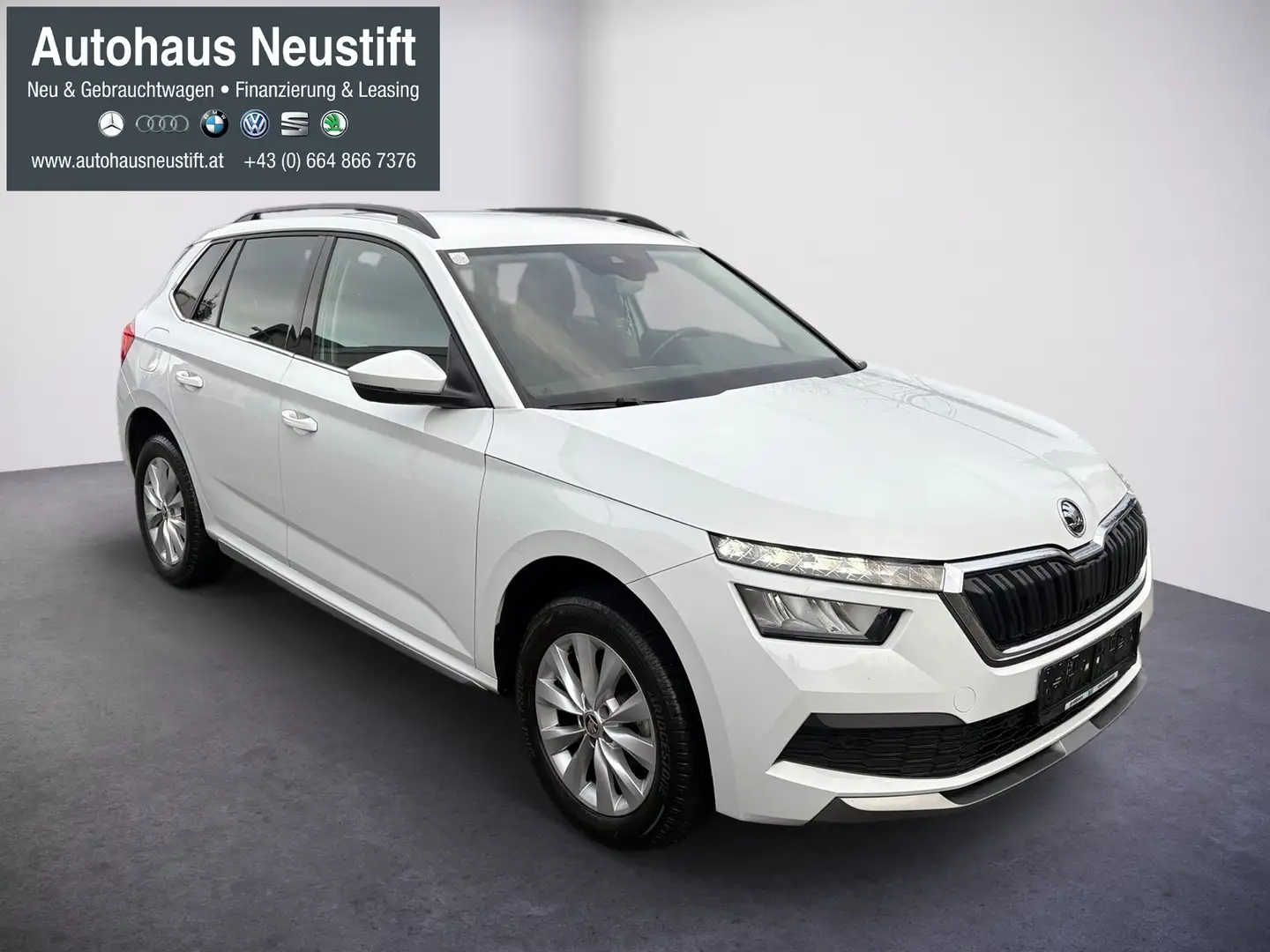 Skoda Kamiq Style 1.5 TSI ACT Erstbesitz Mega- Ausstattung Weiß - 2