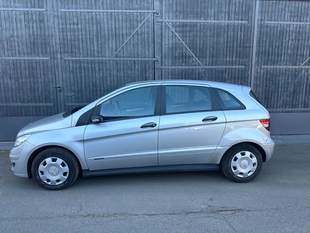 Mercedes-Benz B 170