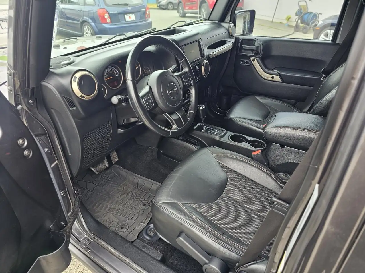 Jeep Wrangler снимка Jeep Wrangler