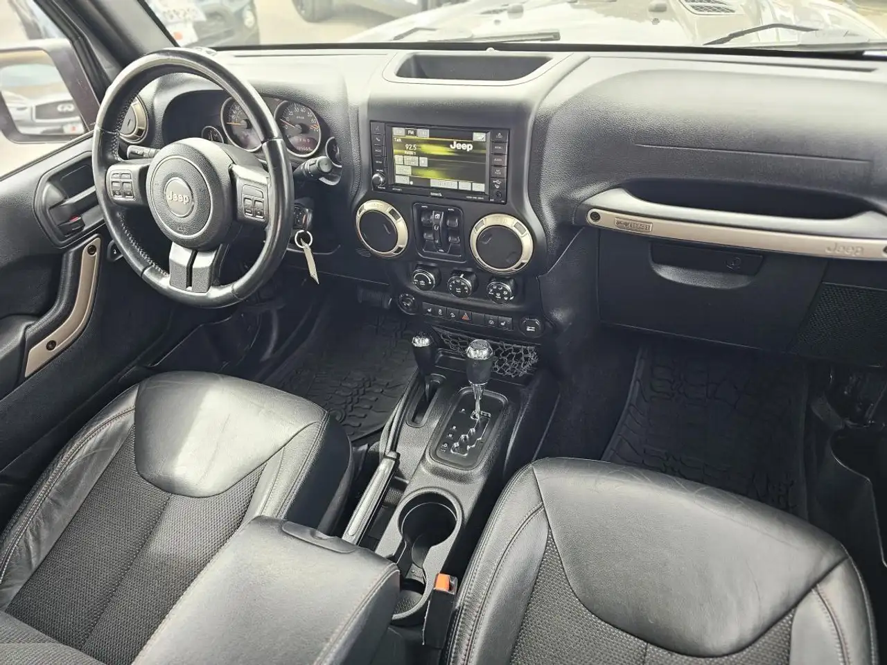 Jeep Wrangler снимка Jeep Wrangler