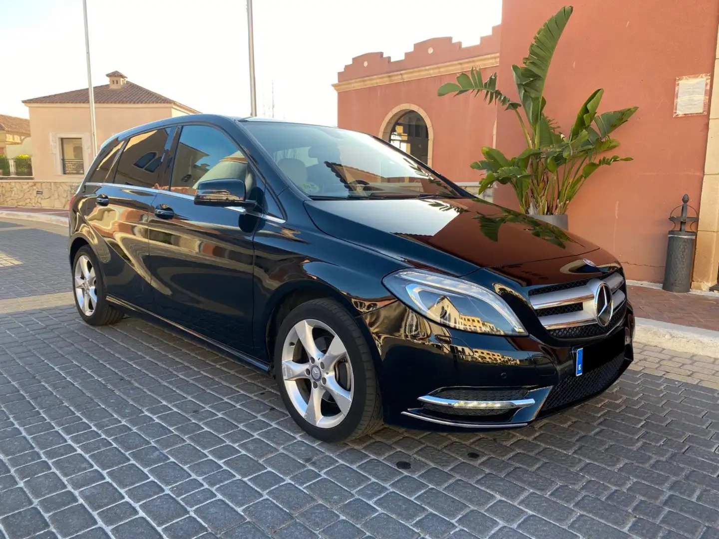 Mercedes-Benz B 180 CDI (BlueEFFICIENCY) 7G-DCT - 2