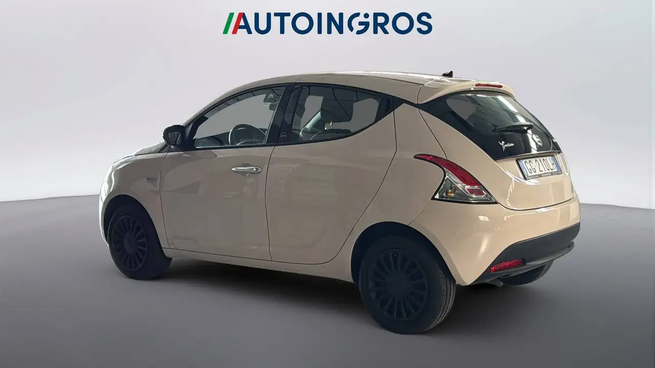 Lancia Ypsilon 2021