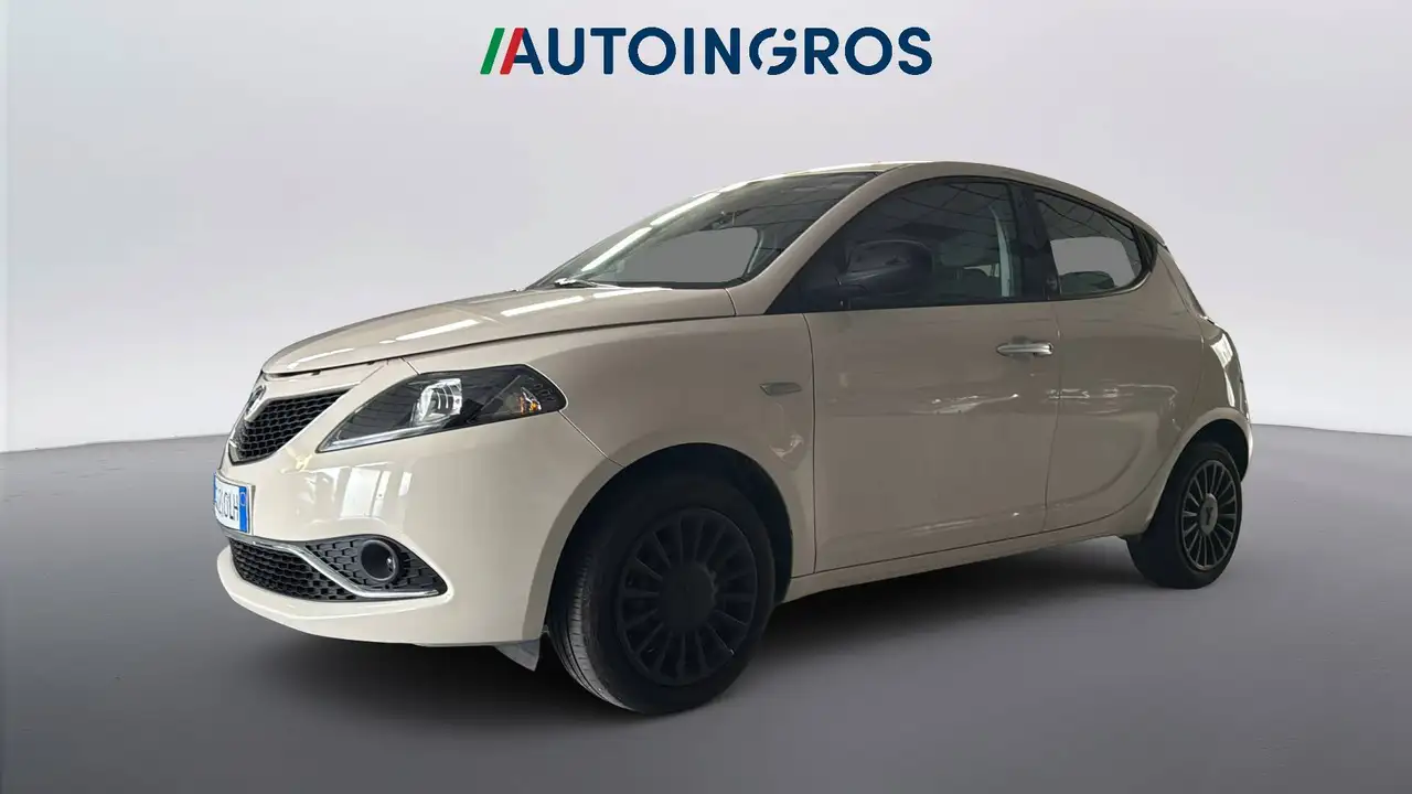 Lancia Ypsilon 2021
