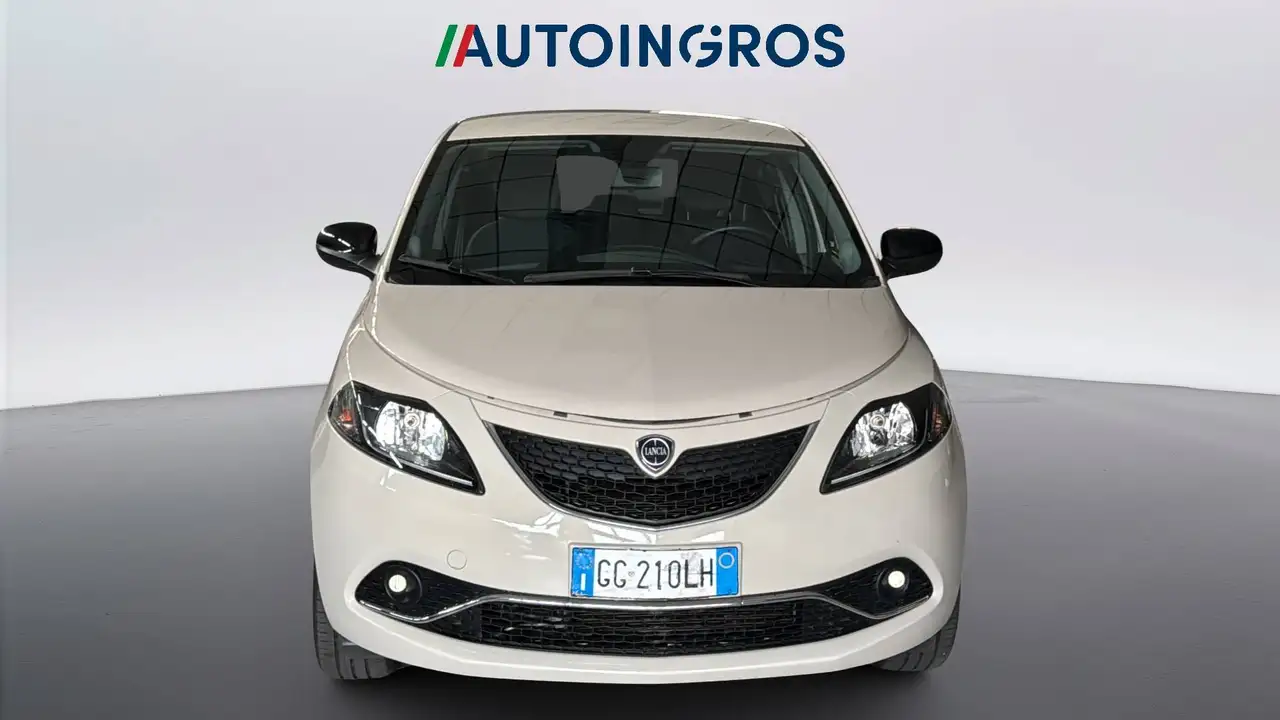 Lancia Ypsilon 2021 — фото 8