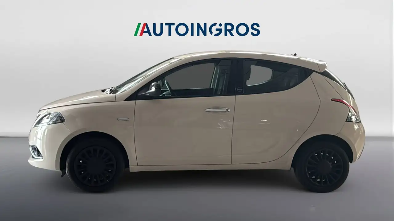 Lancia Ypsilon 2021