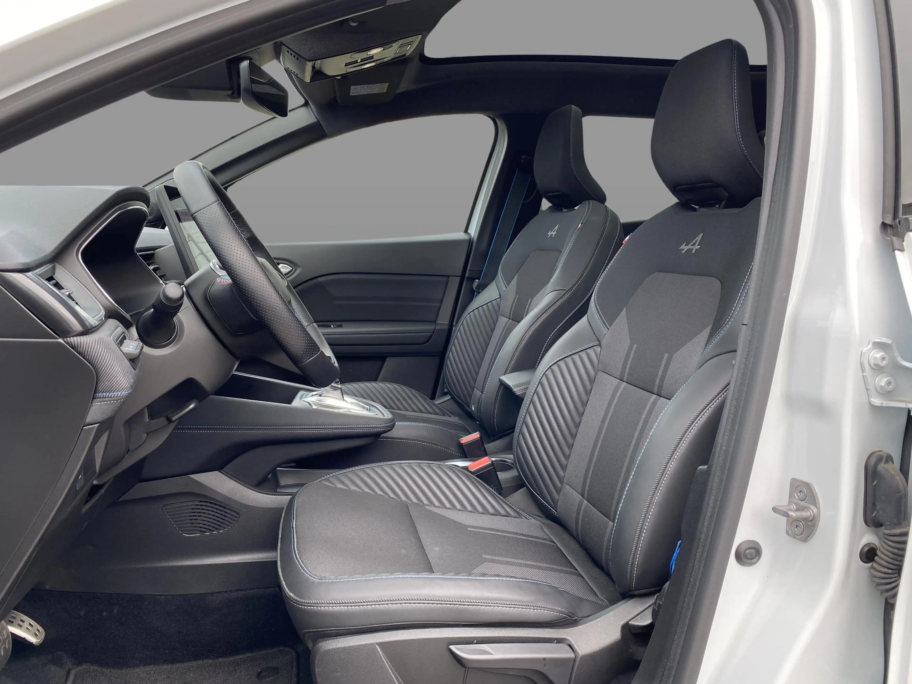 Renault Symbioz Esprit Alpine E-Tech full hybrid 145 — photo 13