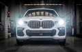 BMW X6 M50dA Blanc - thumbnail 26