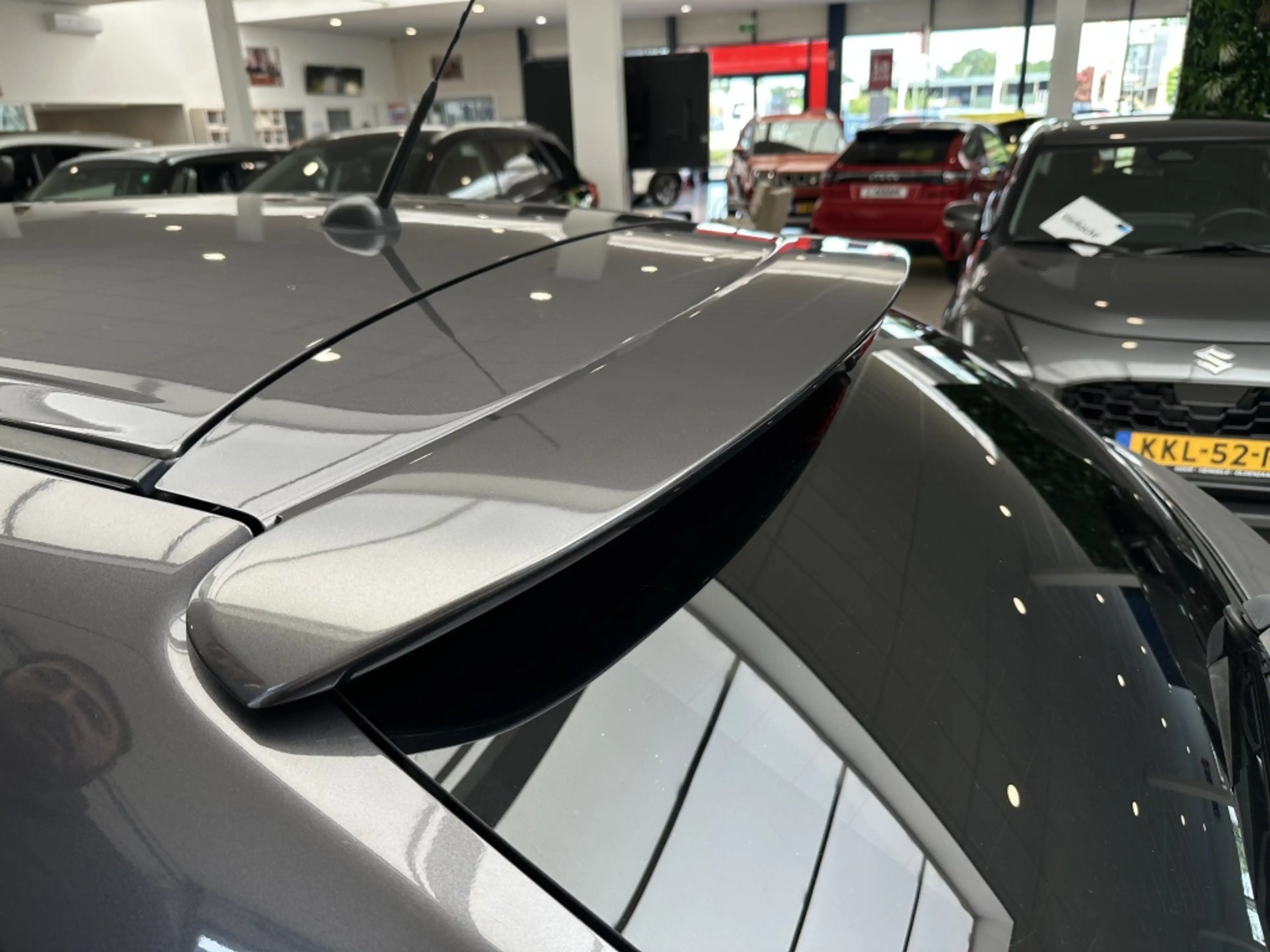 Suzuki Baleno 1.0 Boosterjet High Executive [ CLIMA I APPLE CARP — photo 30