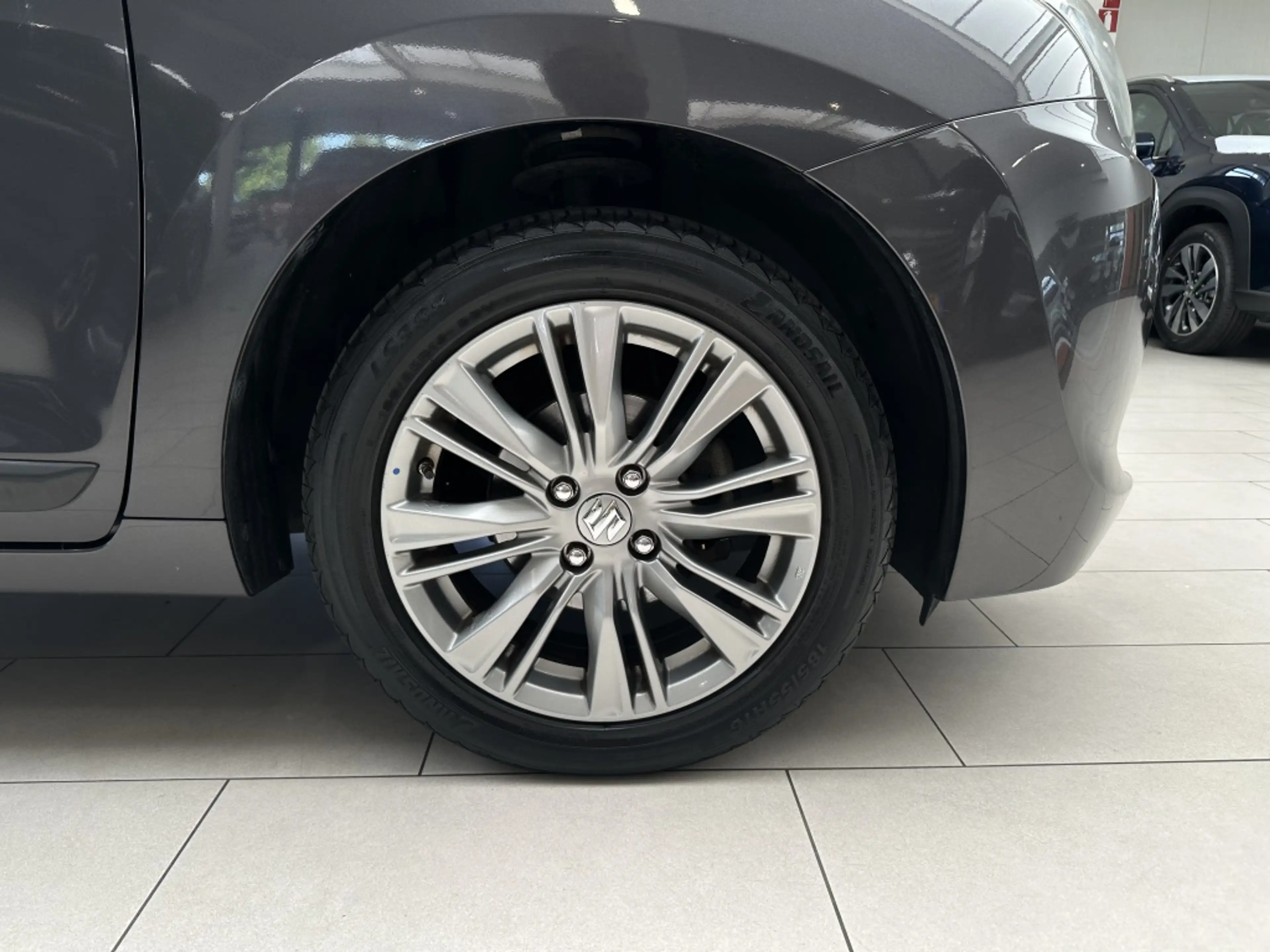 Suzuki Baleno 1.0 Boosterjet High Executive [ CLIMA I APPLE CARP — photo 31