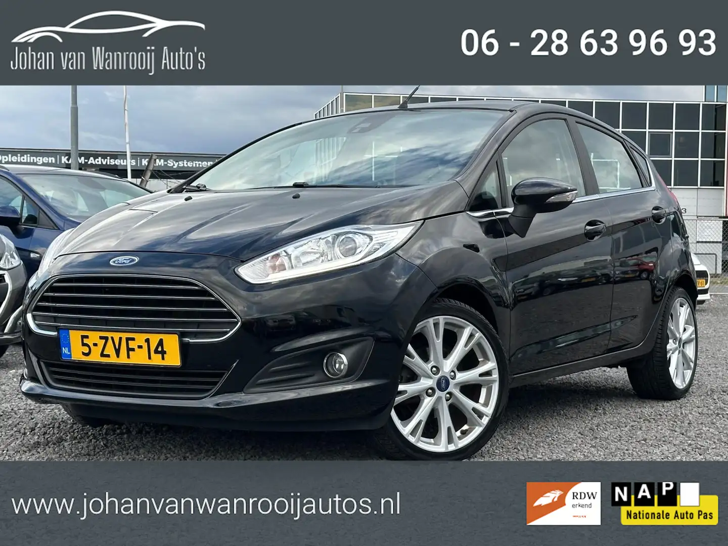Ford Fiesta 1.0 Titanium/AIRCO/NAVI/NW APK Zwart - 1