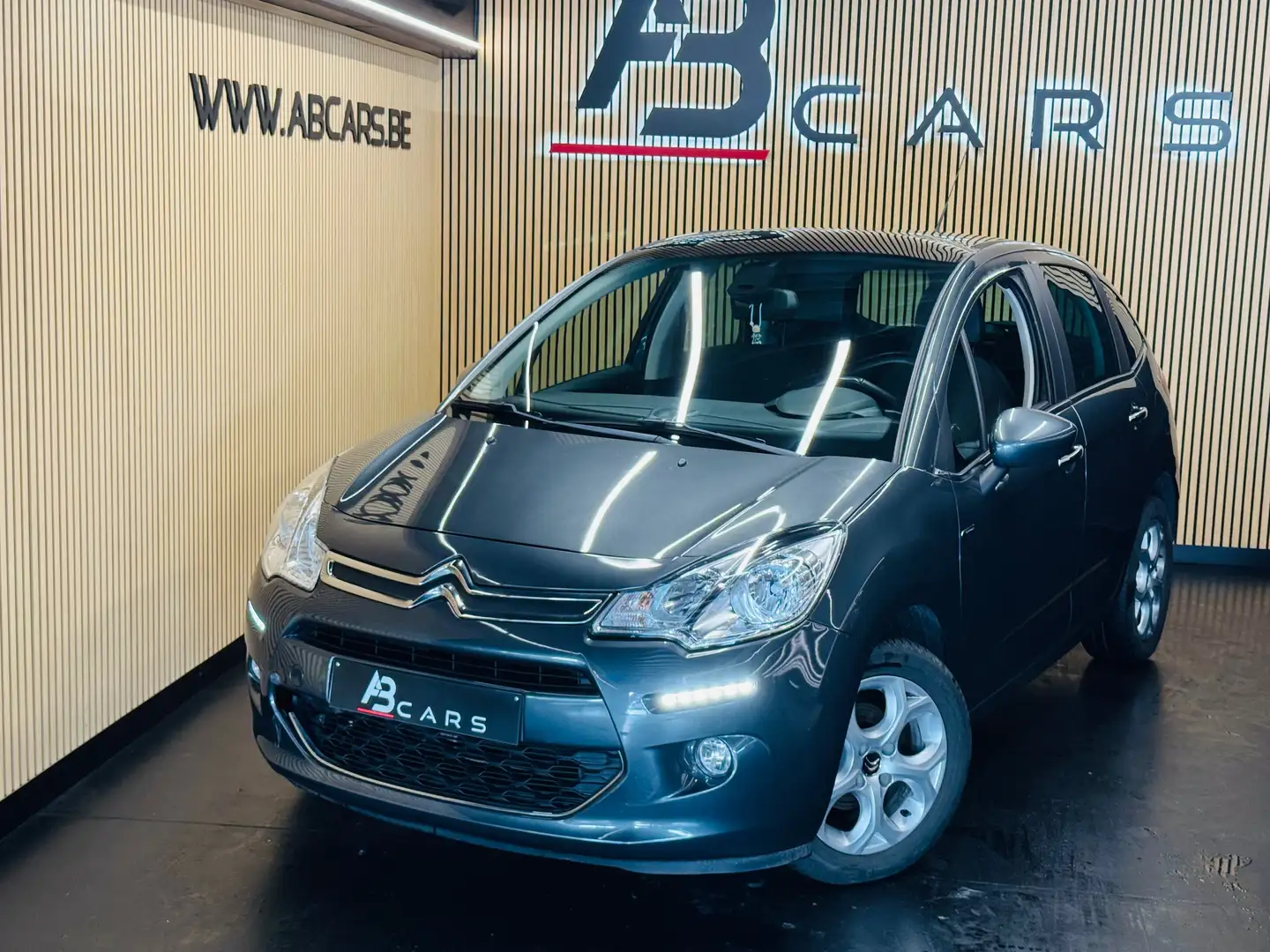 Citroen C3 1.2i * Exclusive * 1ER PROP * GAR 12 MOIS * Gris - 2