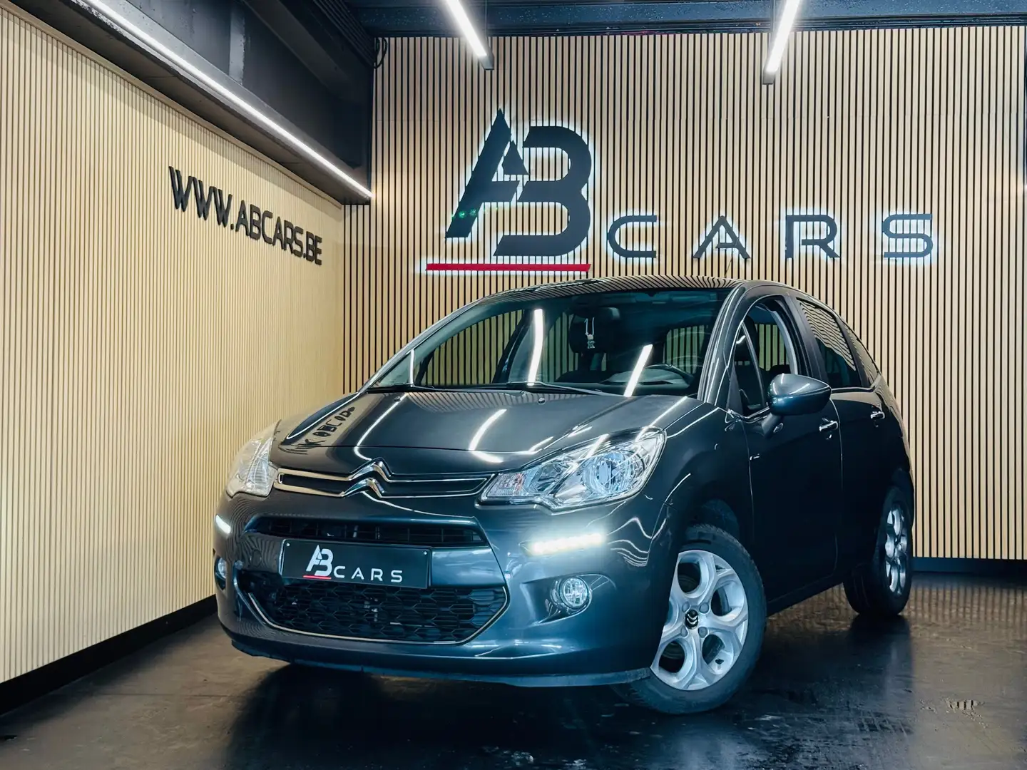 Citroen C3 1.2i * Exclusive * 1ER PROP * GAR 12 MOIS * Gris - 1