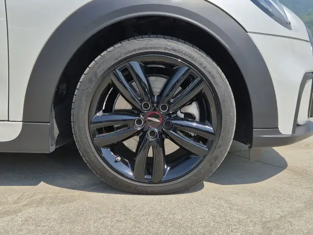 Mini Cooper Cooper view 11