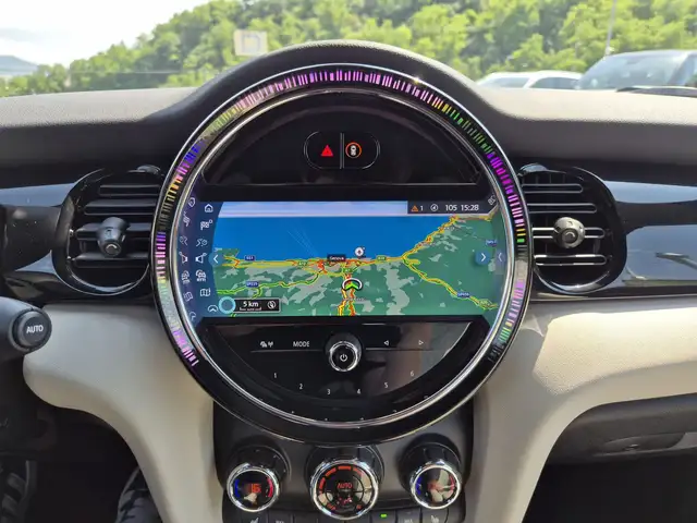 Mini Cooper Cooper view 8