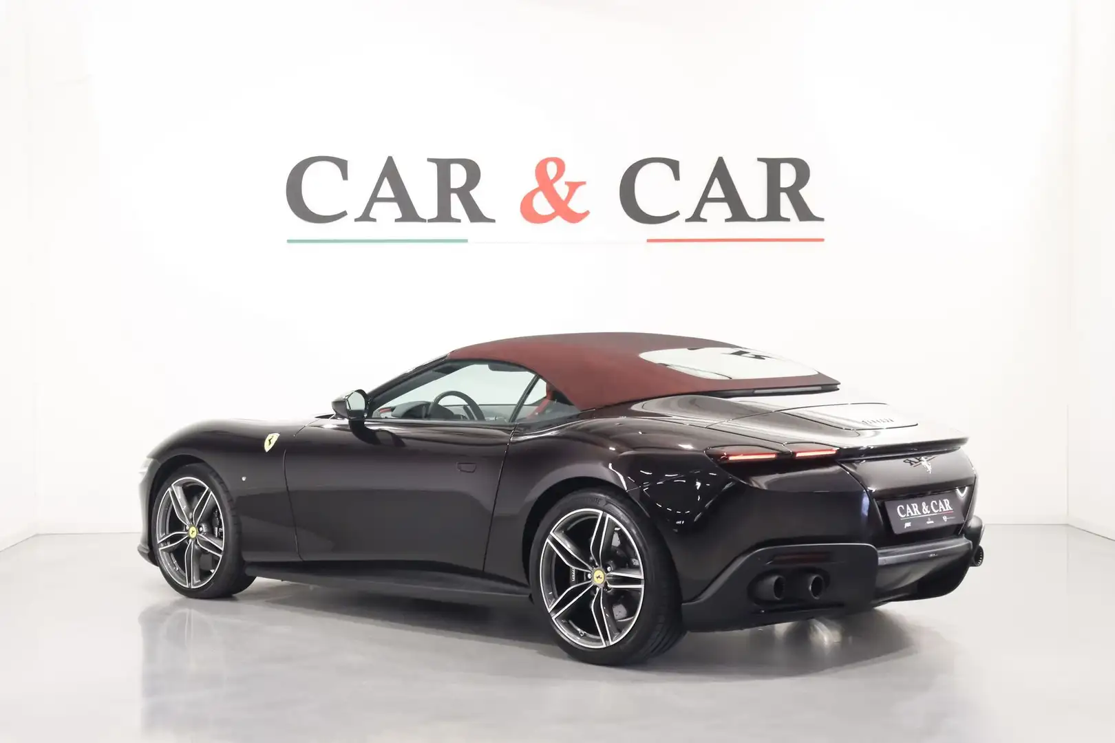 Ferrari Roma 3.9 Spider DCT Schwarz - 2