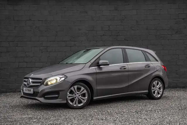 Mercedes-Benz B 180 d AUTMAAT/NAVI/ADAP CRUISE/LED