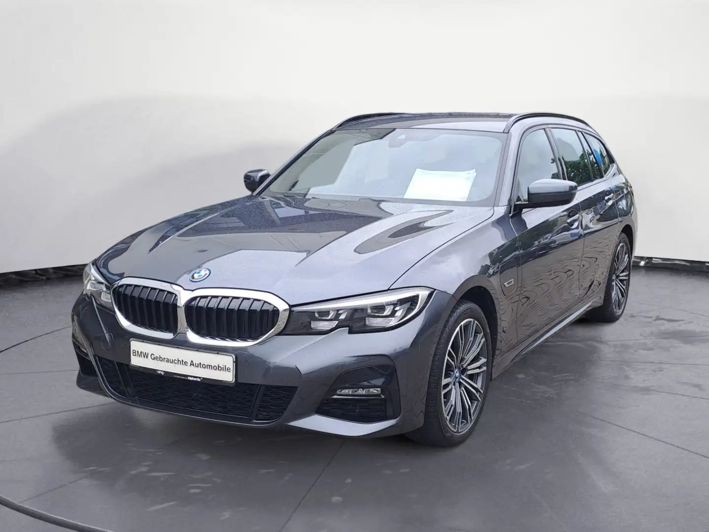 BMW 330 e xDrive Touring M Sport A. Sport Aut. PDC Sp Grijs - 2