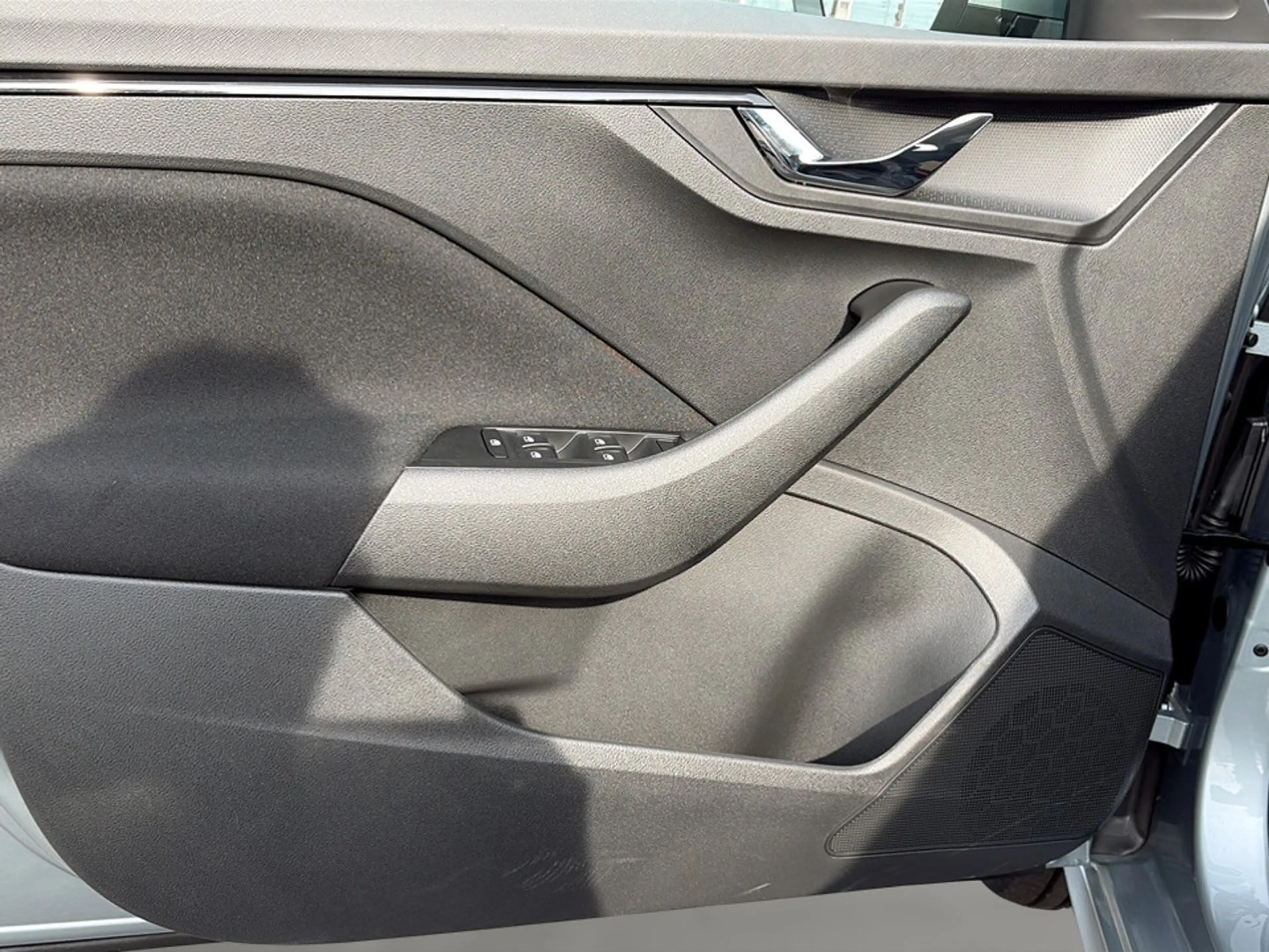 Skoda Kamiq Essence TSI — photo 14