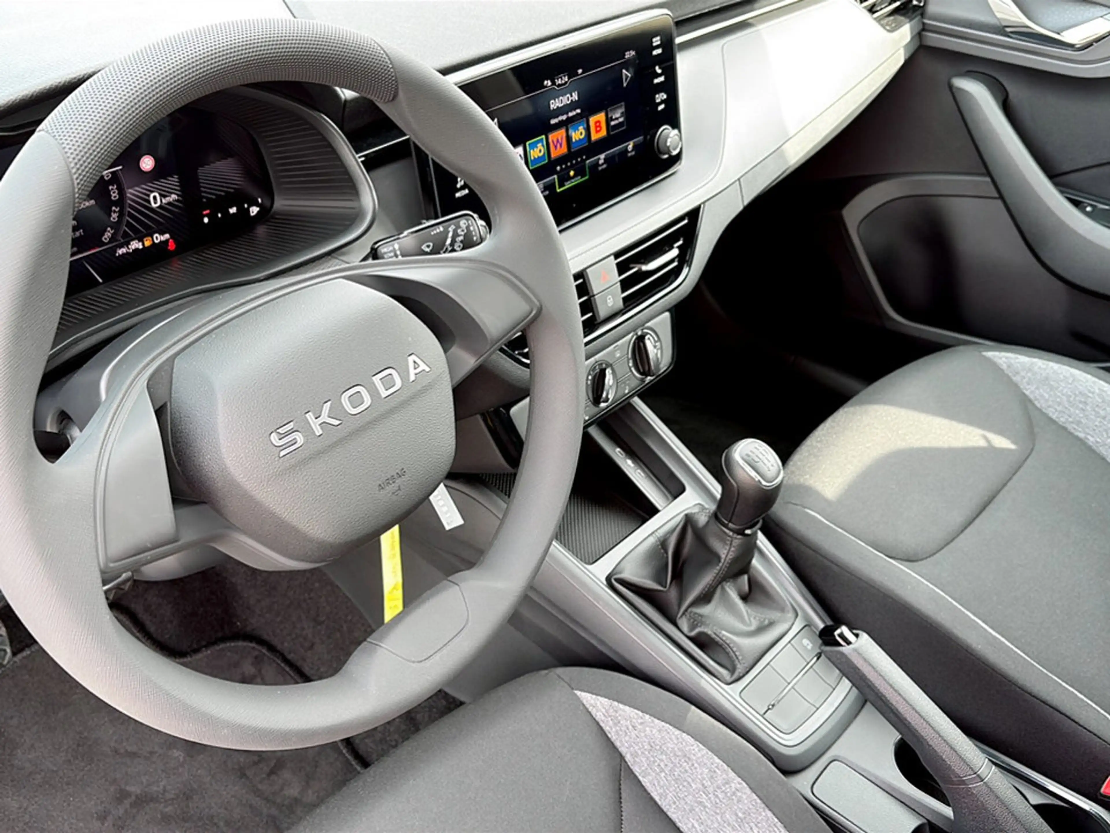 Skoda Kamiq Essence TSI — photo 7