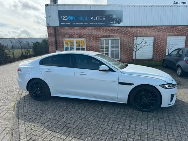 Jaguar XE R-Dynamic S AWD