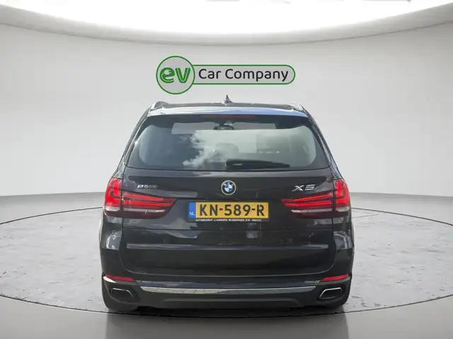 BMW X5 view 10