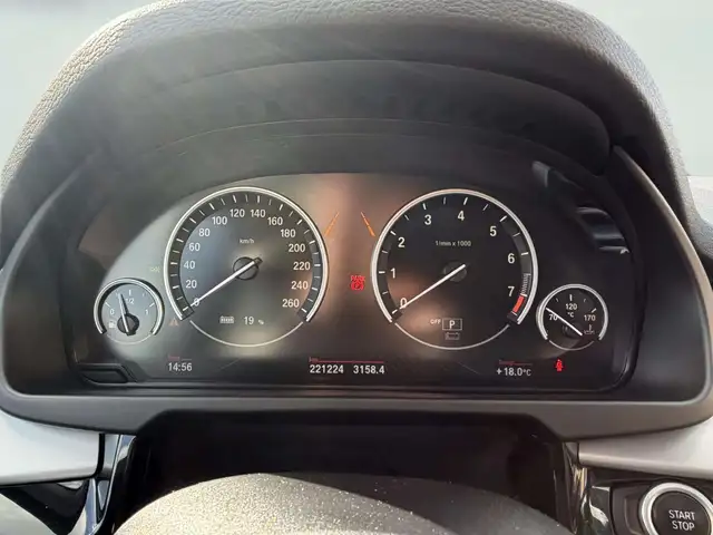BMW X5 view 13