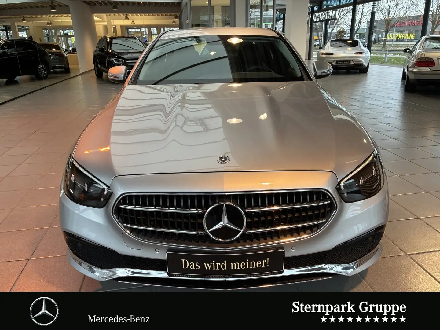 Mercedes-Benz E 200 E 200 Avantgarde Standh*AHK*LED*Navi*Kamera*MBUX Silber - 2