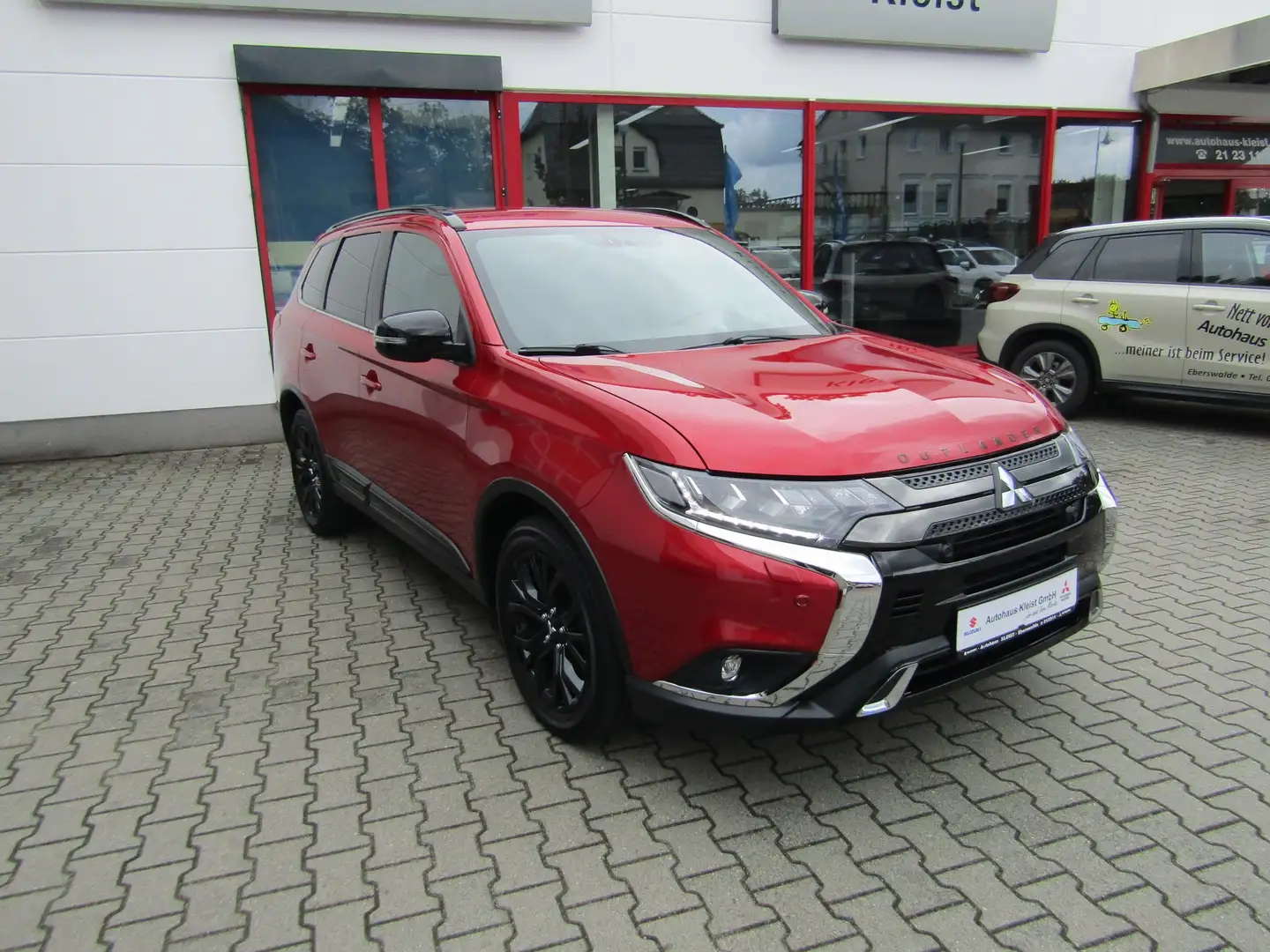 Mitsubishi Outlander 2.0 CVT Active+ AHK Winterräder Navi Kamera Piros - 1