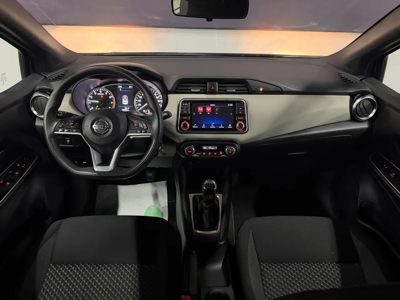 Nissan Micra 1.0 IG-T N-Design, миниатюра 4