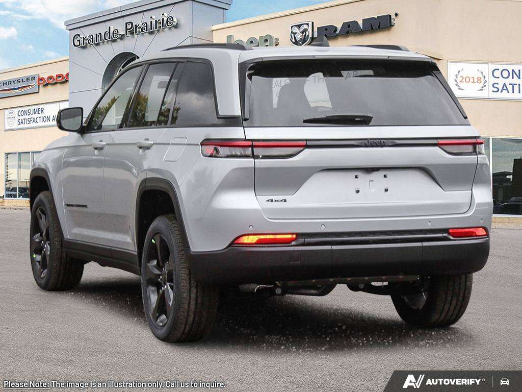 2024 Jeep Grand Cherokee Altitude 4x4 — снимка 1