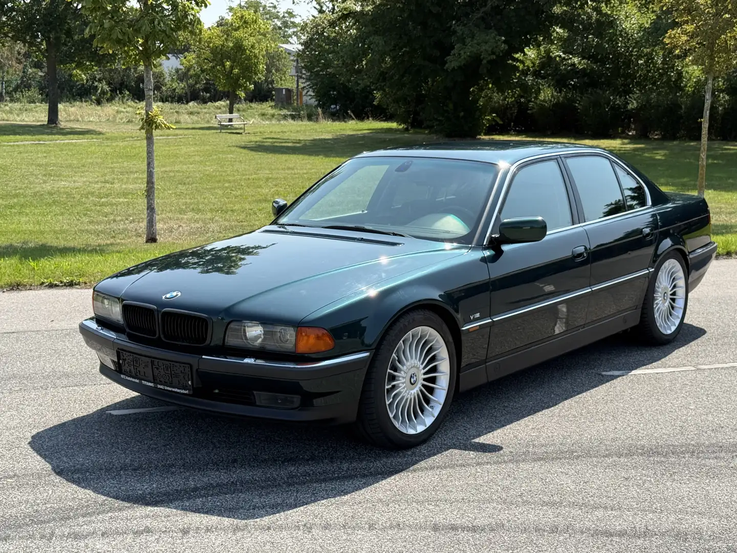 BMW 750 750i E38 V12 „Oxfordgrün-Metallic“Xenon“Vol Grün - 1