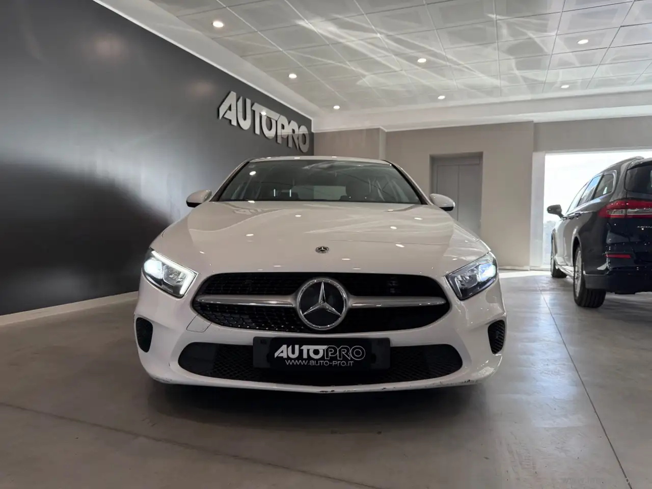 Mercedes-Benz A 180
