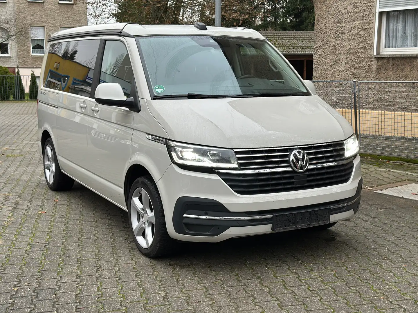 Volkswagen T6.1 California Beach Camper/DSG/Navi/LED Grau - 2
