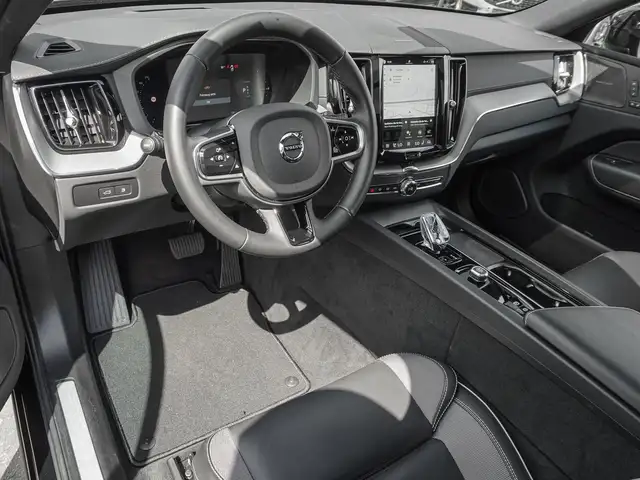 Volvo XC60 view 10