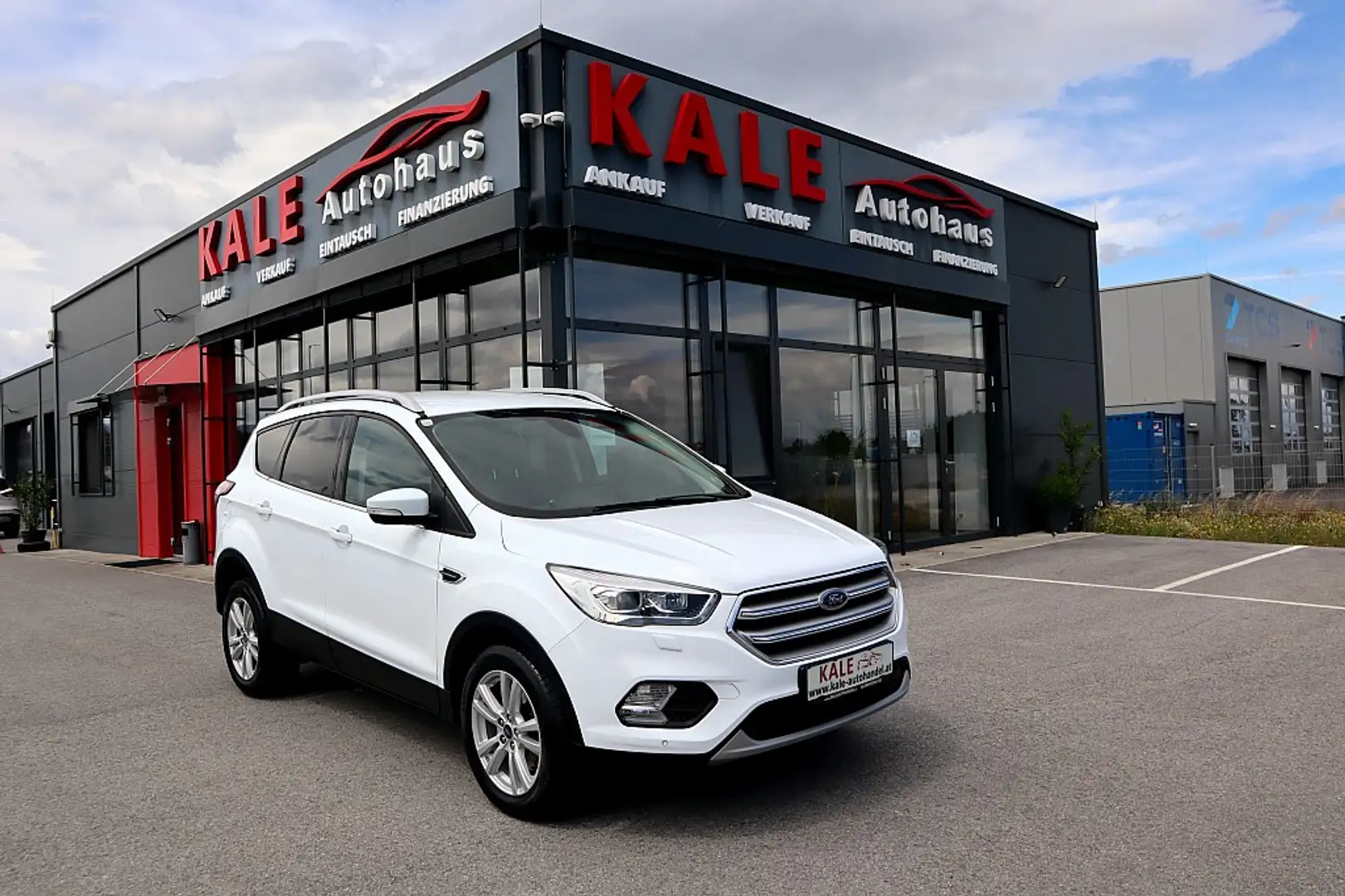 Ford Kuga 1,5 TDCi Titanium Start/Stop*1.Besitz*Xenon* Weiß - 1