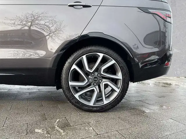 Land Rover Discovery view 9