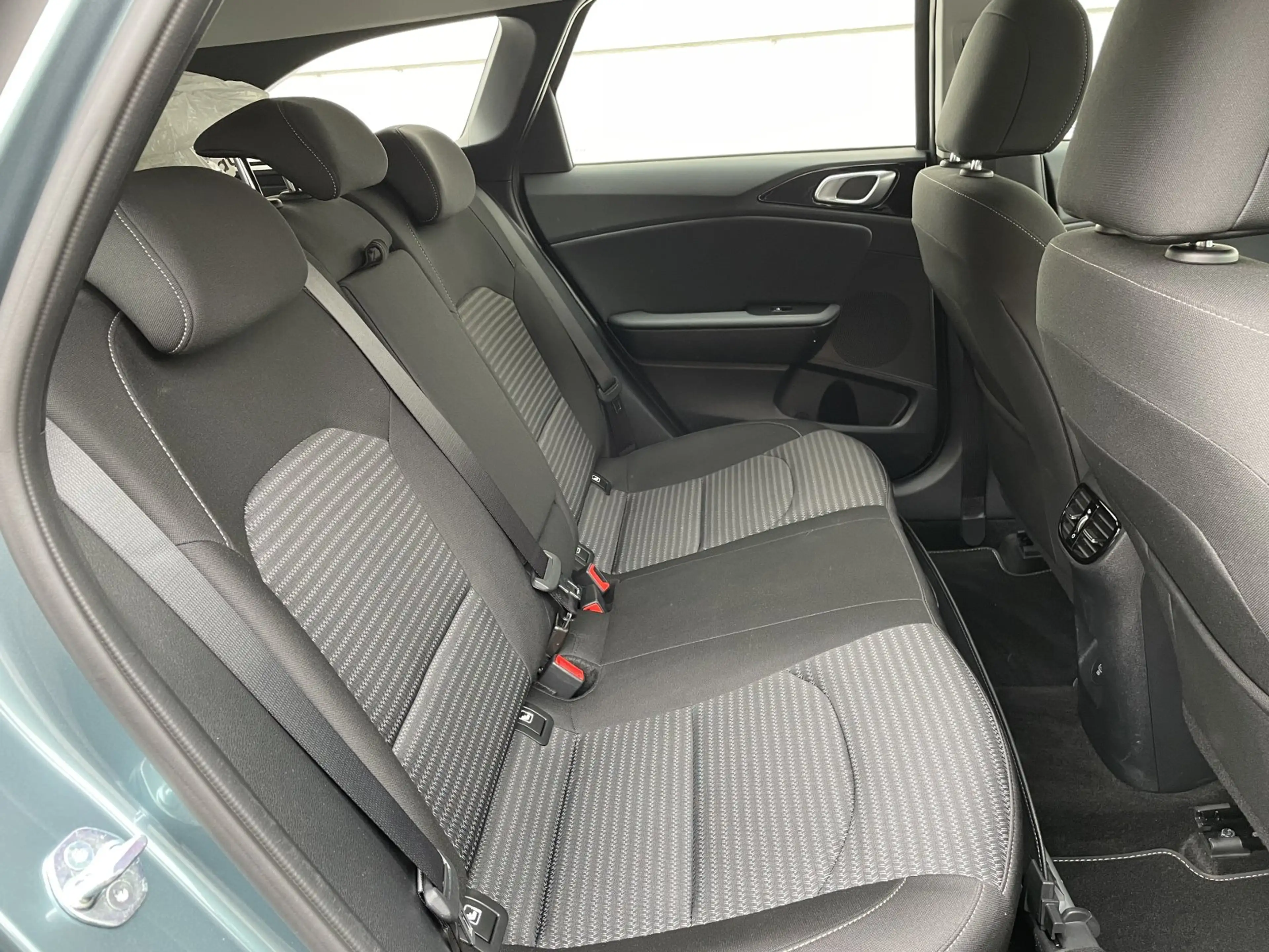 Kia Ceed / cee'd ceed Sportswagon 1.6 CRDi DCT Mild Hybrid  Vision — photo 11