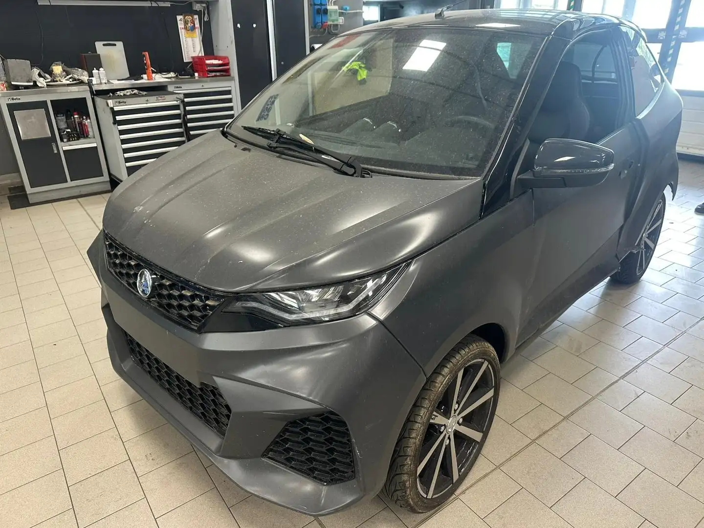 Aixam GTI E GTI COUPE Gris - 2