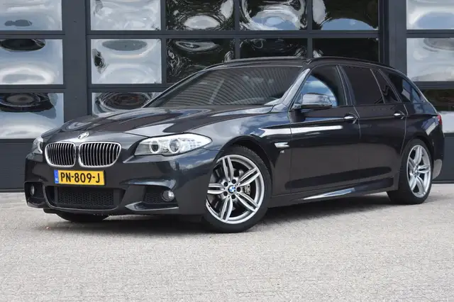 BMW 530 5-serie Touring 530d BluePerformance High Executiv
