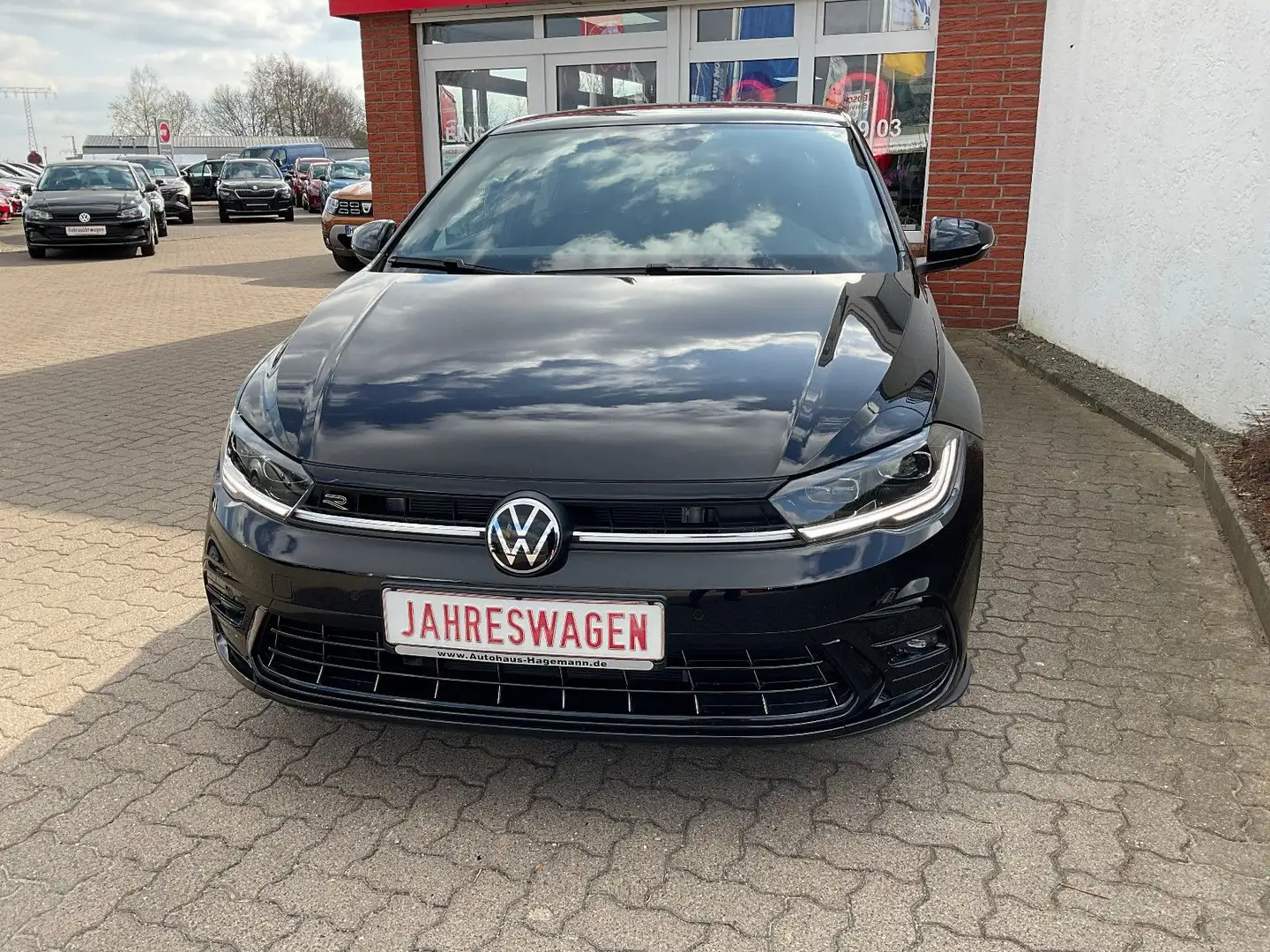 Volkswagen Polo VI R-LineDSG*Kamera*SHZ*Navi*APP*LED*Allwet Noir - 2