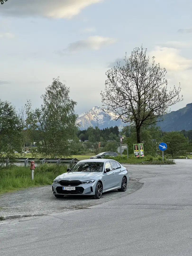 BMW 330 330e xdrive Drive M Sportpaket PRO ALLRAD Grau - 1