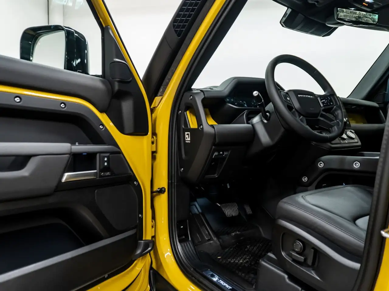Land Rover Defender photo Land Rover Defender