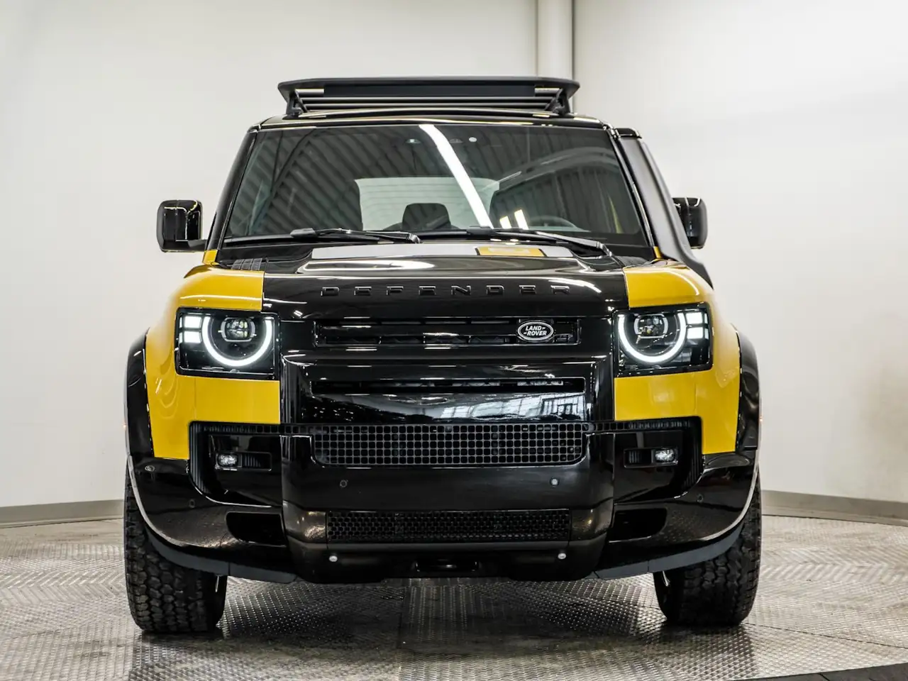 Land Rover Defender photo Land Rover Defender